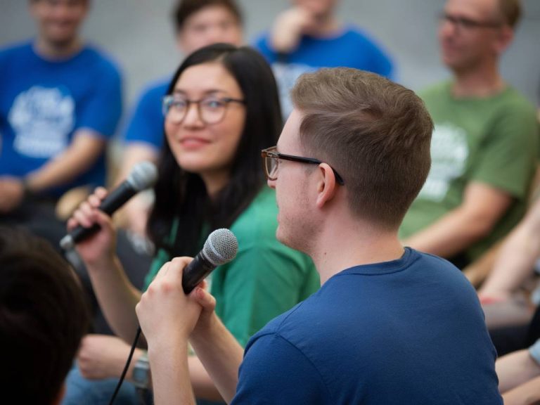 "Le pouvoir de l’écoute active : comment améliorer vos relations et votre impact en communication"